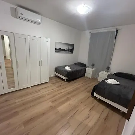 New House - Garden Park Bbq *